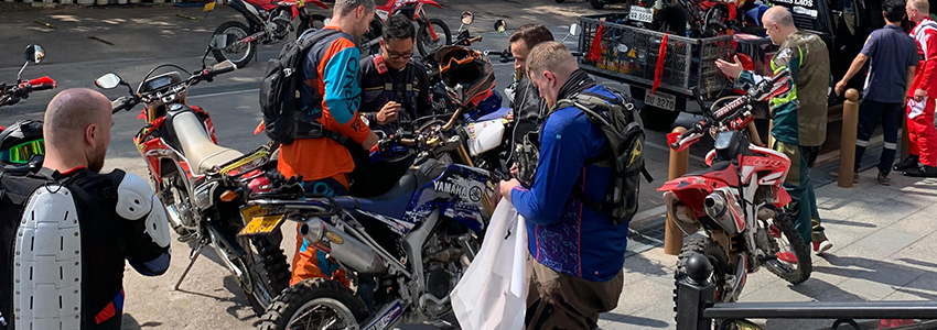 Reisen mit Enduro in Laos